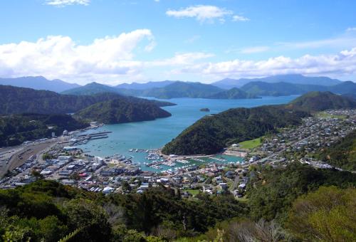 Close to Picton Town Picton