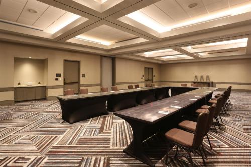 Crowne Plaza Hotel Atlanta Perimeter at Ravinia an IHG Hotel - image 12