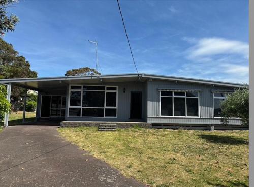 Exterior view, Capel Sound Hideaway in Mornington Peninsula