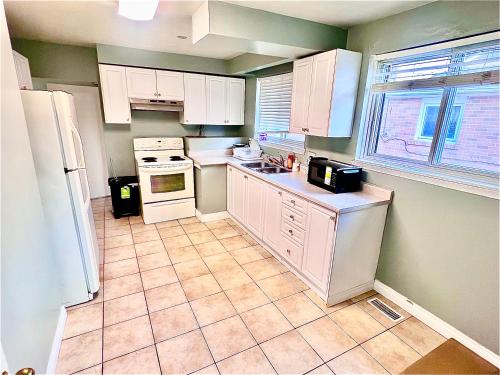 Private Room Near Airport D2 in Mississauga (ON)