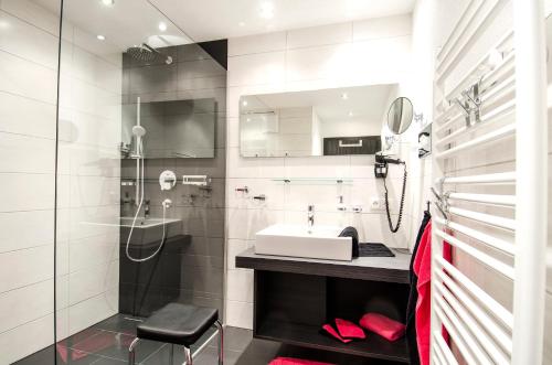 Aparthotel Adrenalin - image 11