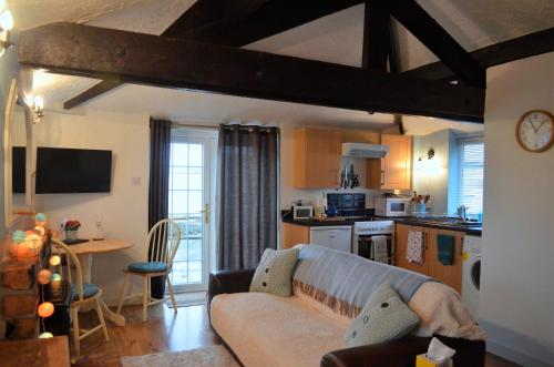 Guestroom, Bramble Barn Retreat in Sealand