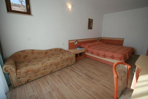 Cukon Holiday Home