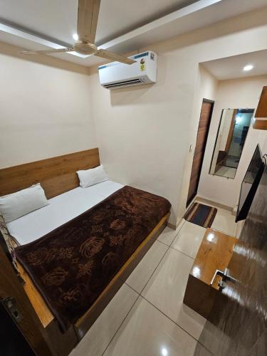 Joshi Yatri Grah Guest House