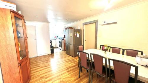 Room near to Melbourne Airport & Train Station in 聖奧爾本斯