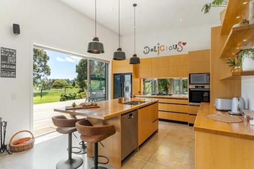 The Grass is Greener Getaway - Private Hot Tub