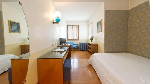 1 twin bed