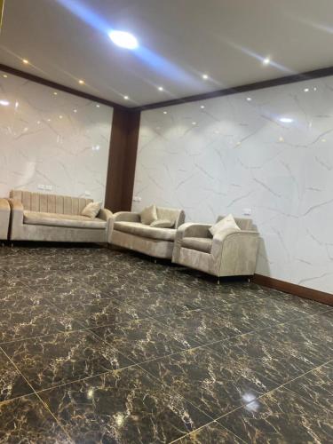 pyramids solar boat inn