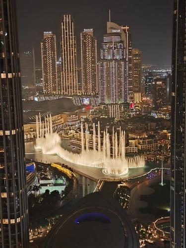 Luxury 3BR and Maid room Forte Tower 1 with Fountain View, Dubaï