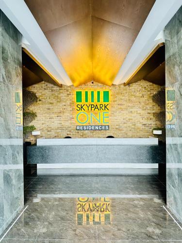 20 Min From Downtown Luxe 02 Bhk Penthouse with Balcony Sky Park One - image 10