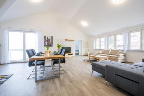 Möblierte Penthaus Wohnung Möblierte Penthaus Wohnung