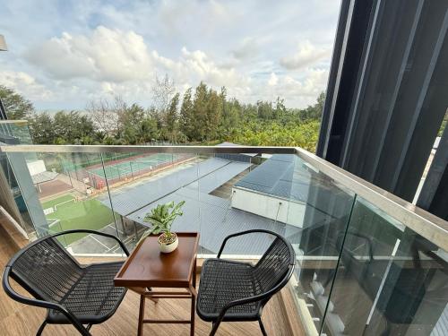 Balcony/terrace, VitaminSEA7 Forest View 6PAX Studio Netflx B-3A-3A in Kuantan