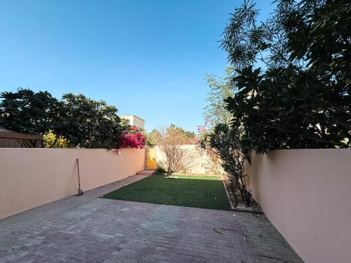 The Springs 14-Charming 2-Bedroom Villa in By Al sarya Holiday Home, Dubai (photo 6)