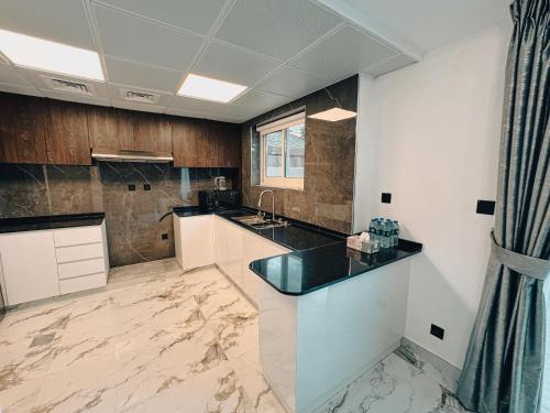 The Springs 14-Charming 2-Bedroom Villa in By Al sarya Holiday Home, Dubai (photo 10)