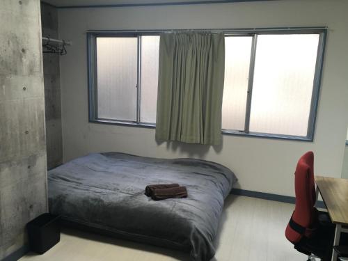 2F female and lover of man and woman only room in Ueno, Tokio