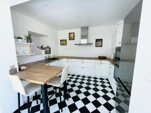 Konyha, L OASIS Maison remarquable in Saint-Trojan-les-Bains