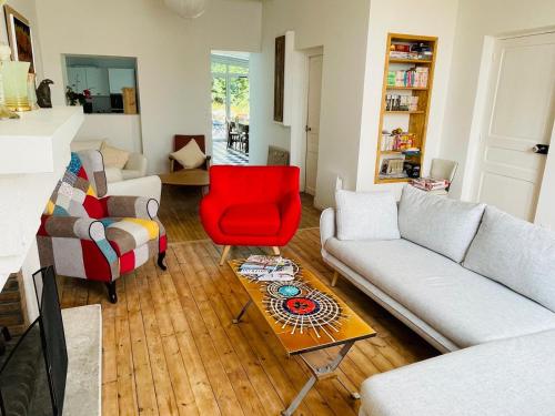 Közös társalgó / TV, L OASIS Maison remarquable in Saint-Trojan-les-Bains