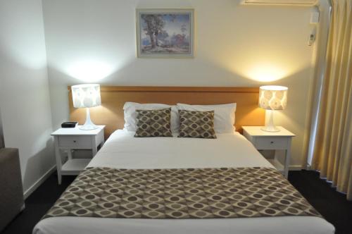 Albury Burvale Motor Inn - Accommodation - Albury