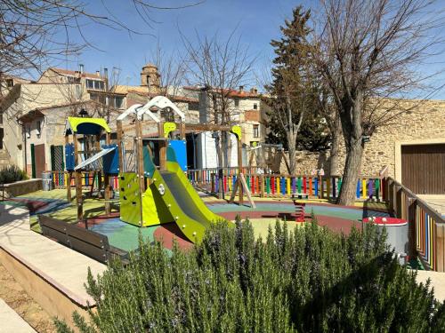Spēļu laukums, Albergue El Muro in Segura de los Baños
