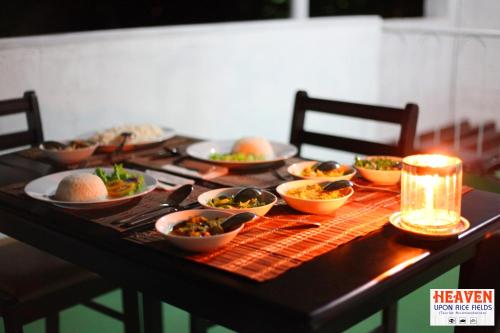 레스토랑, Heaven Upon Rice  Fields in 아누라다푸라
