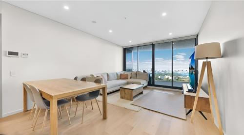 Luxurious 2 Bedroom Apartment St Leonards NSW