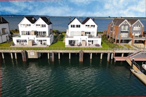 3-Zi-Fewo Brigantine 33 by Seeblick Ferien ORO, Wasserblick,Sauna in Olpenitz