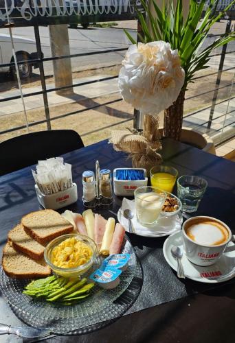 Food and beverages, URBANA PREMIUM SUITES Apartamentos de Categoria Parking Privado - Seguridad - Sanatorio Allende - Ho in Arguello