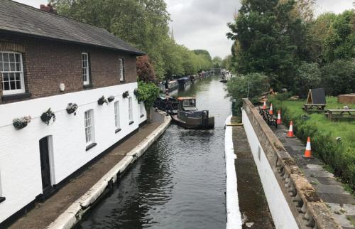 Whole Flat in Little Venice London