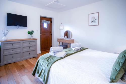 The Beacon - 3 Bedroom Cottage - Ludchurch - Narberth - image 9