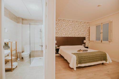 Hotel Arrope Room Type - King Size Indoor Double Room