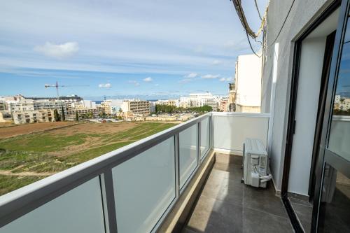 Charming Apartment with Country view 2BR - by HostMT 4