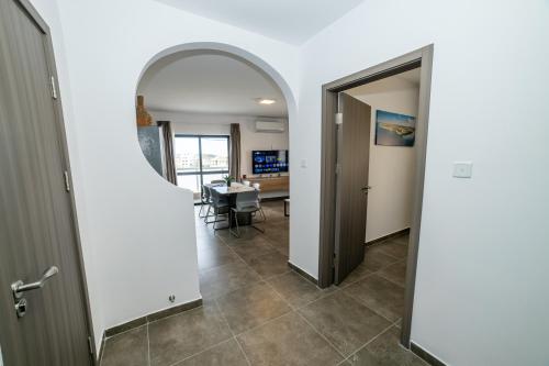 Charming Apartment with Country view 2BR - by HostMT 2