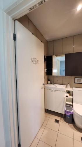 Entire Place 2BR 1BATH 1PARKING in Box Hill South