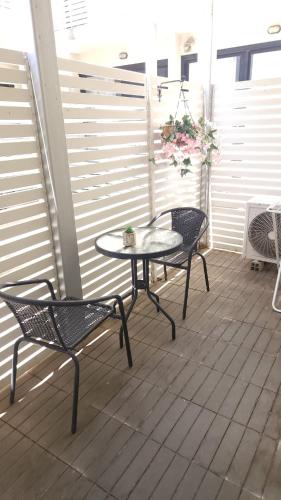 Entire Place 2BR 1BATH 1PARKING in Box Hill South