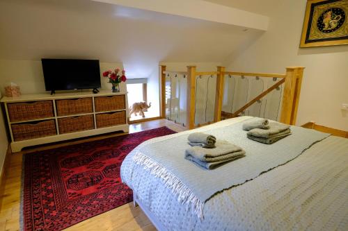 Rhyd Y Geifr, Cosy Barn Conversion in Maerdy in Llangwm (Conwy)