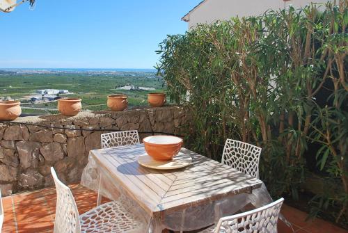 Holiday Villa with breathtaking sea- and panoramic views and private pool in 阿多爾