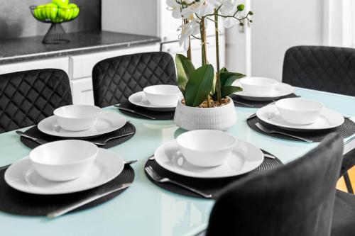 Stylish Three Bedroom House - Accommodates 7 - Parking - Garden - Recently Renovated 162S, Birmingham (foto 6)