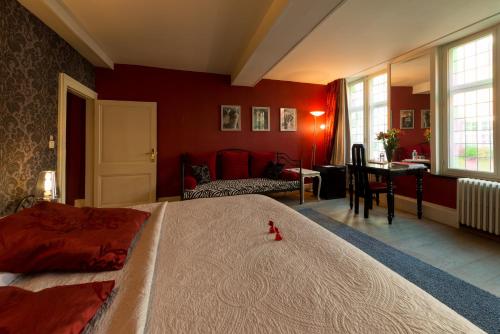 B&B Next Door - image 3