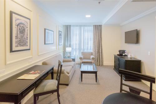 Executive Double Room image 1
