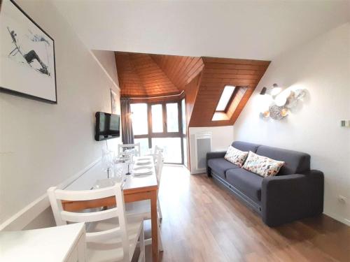 T2 pour 4 personnes - ST LARY SOULAN - FR-1-457-284 (Charmant T2 Sud avec Bow-Window, TV, Kitchenette Equipee, Muscu, Sauna, Jacuzzi—Proche St-Lary Soula) in แซงต์ ลารี ซูลง
