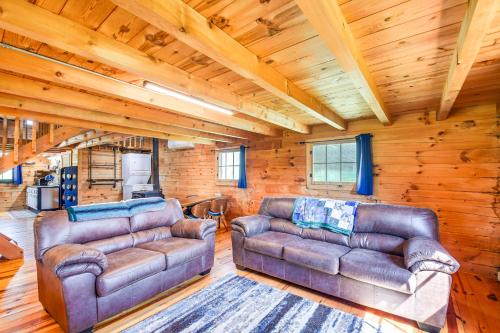 Bellevue Log Cabin with Gas Grill and Creek Access thumb 4
