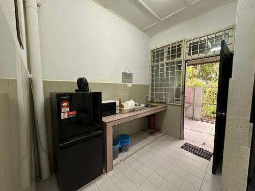 Konyha, Seaside 4 Bedroom House at PD by MAISON in Taman Tuah Batu