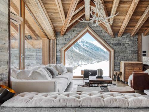 Chalet de luxe avec piscine, sauna, hammam, cinéma et salle de jeu - FR-1-694-3 - Location, gîte - Val-d'Isère