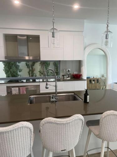 Perfect summer lake house in Carrara