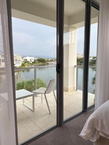 Perfect summer lake house in Carrara