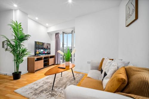Elegant Two-Bedroom Apartment - Central Location - Private Parking - Balconies 1109M, Бирмингем (фото 2)