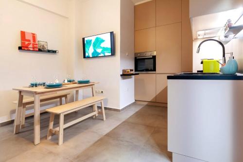 2 Bedroom Apt with Secret Garden In The heart Of Athens, Ateny (zdjęcie 4)