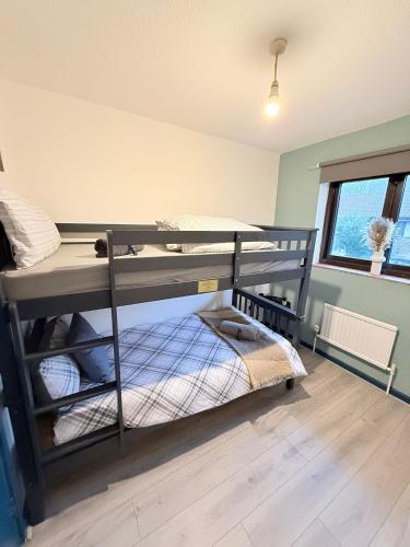 Oak Guest Rooms 3