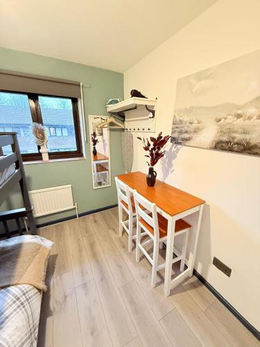 Oak Guest Rooms 4