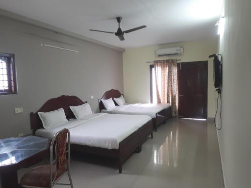 Royal Residency - image 4